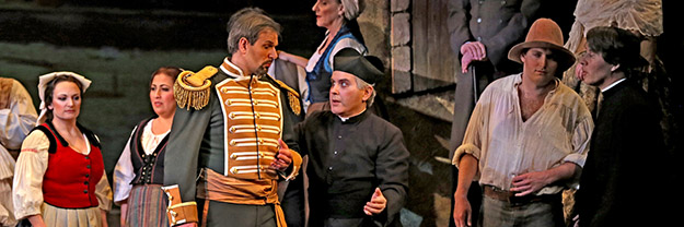 Michael Good (dritter von rechts) in L'elisir d'amore der West Bay Opera. Foto: Otak Jump